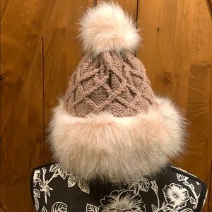 Women’s furry hat